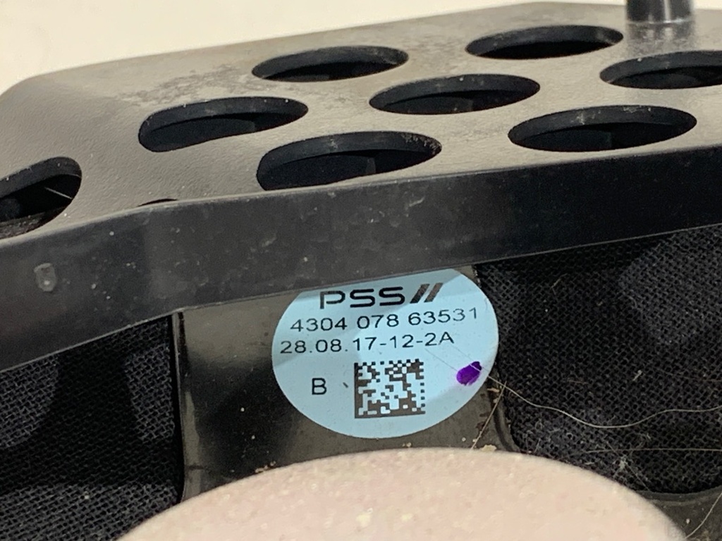STARK-928902-4