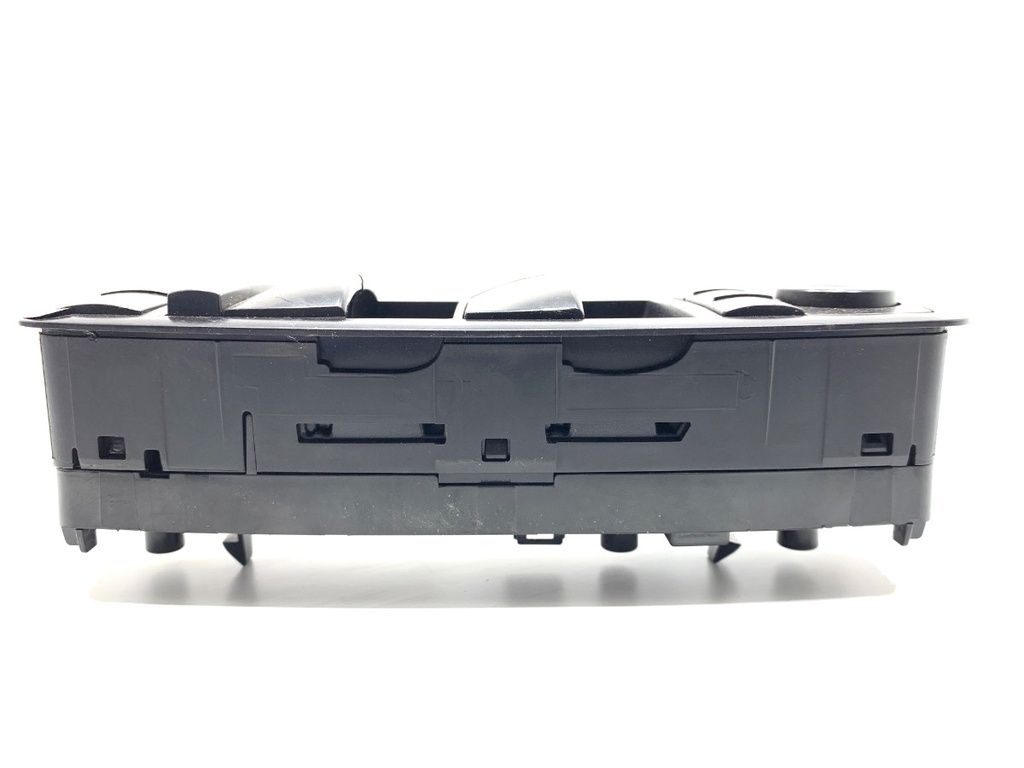 STARK-879750-1