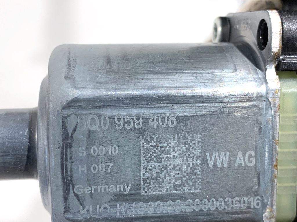 STARK-890985-4