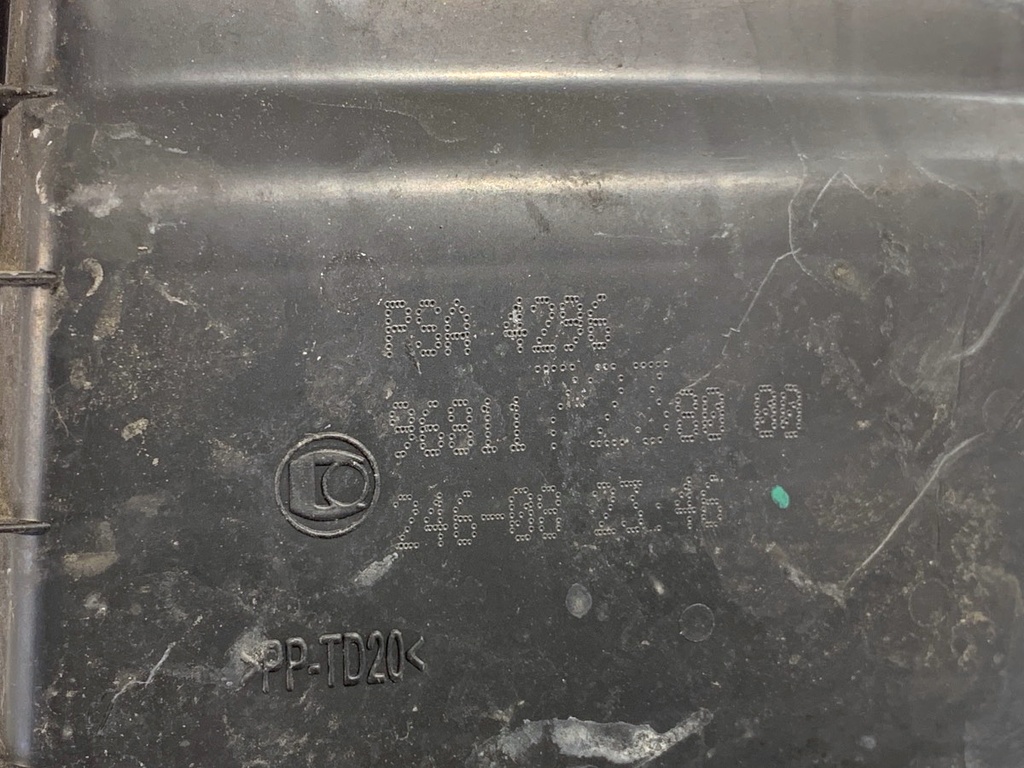 STARK-899868-4