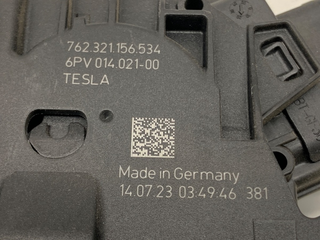 STARK-879370-4