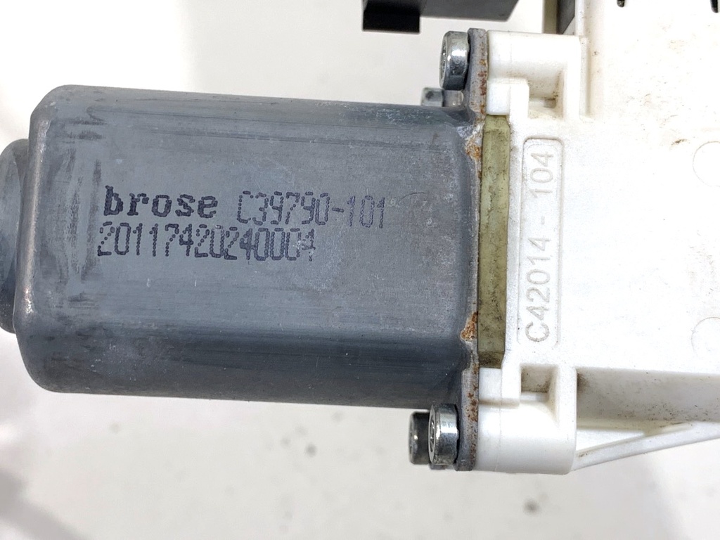 STARK-890244-5