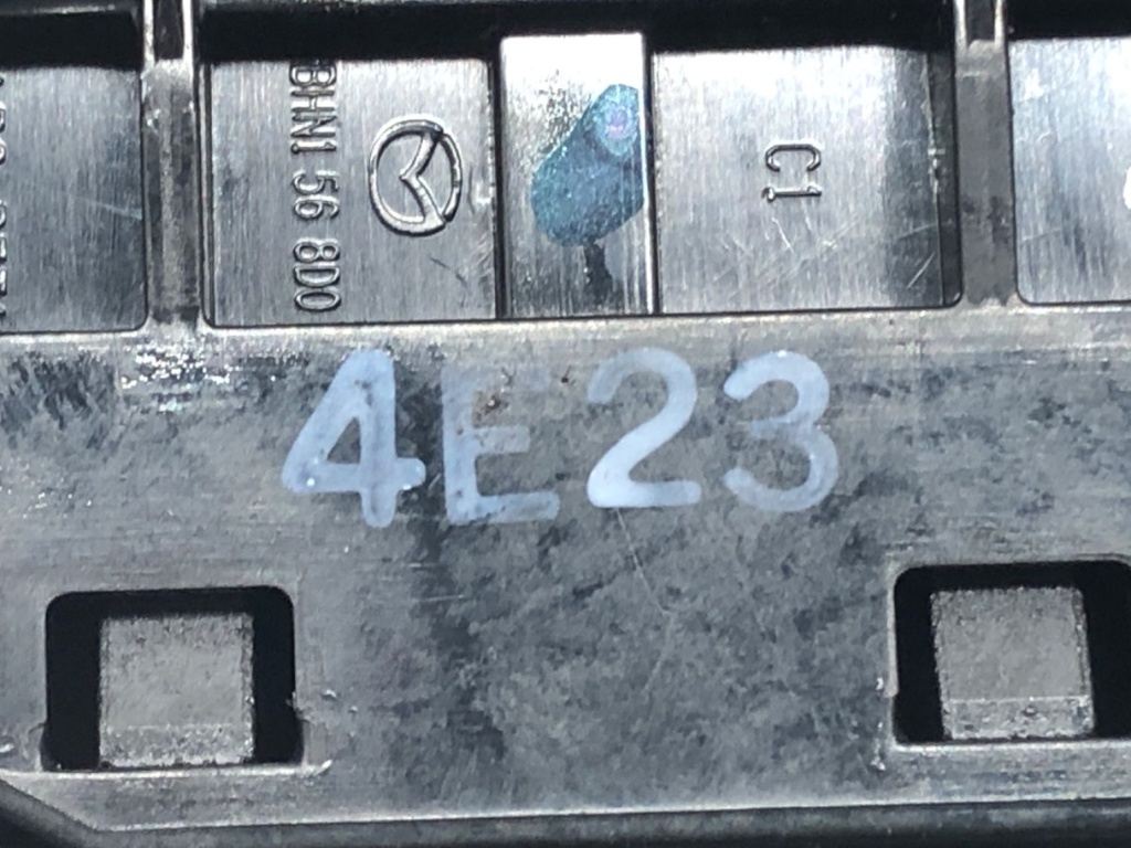 STARK-562636-2