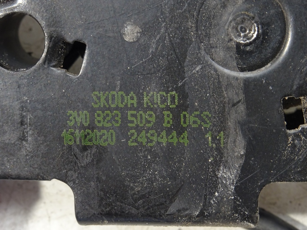 STARK-411687-2