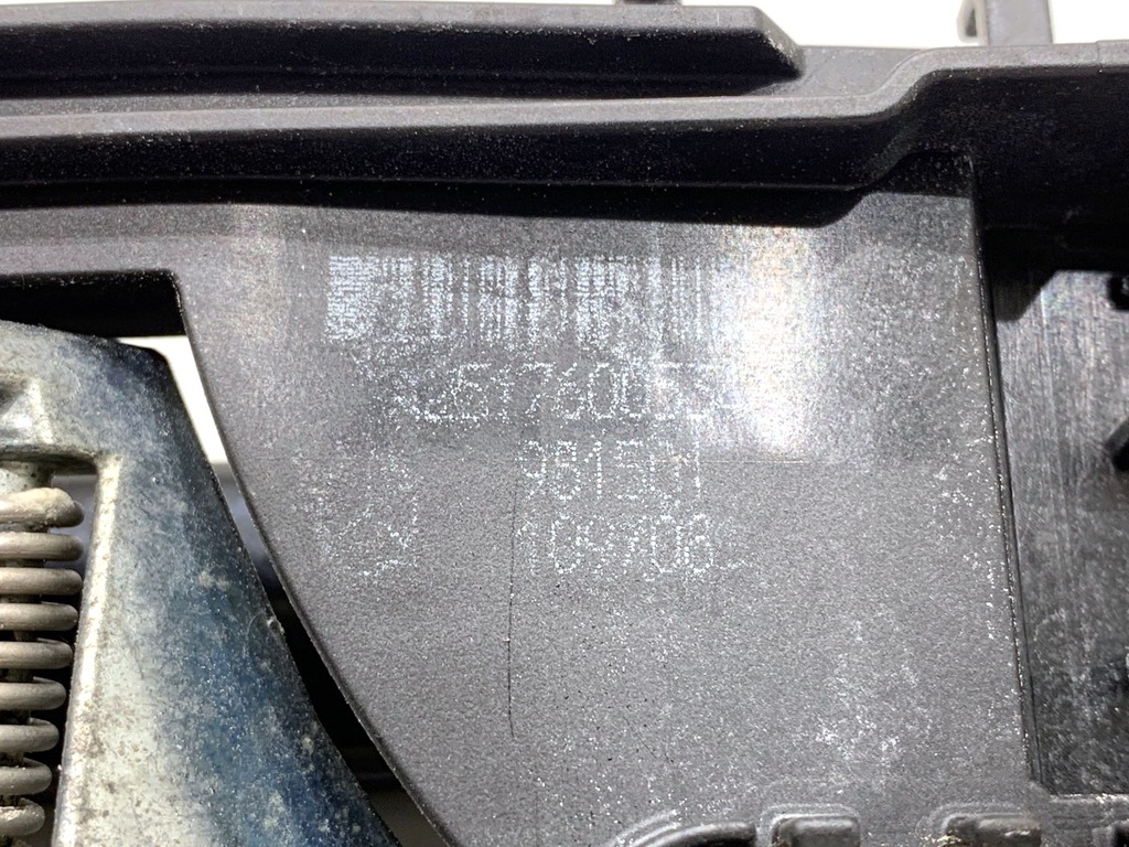 STARK-915490-4