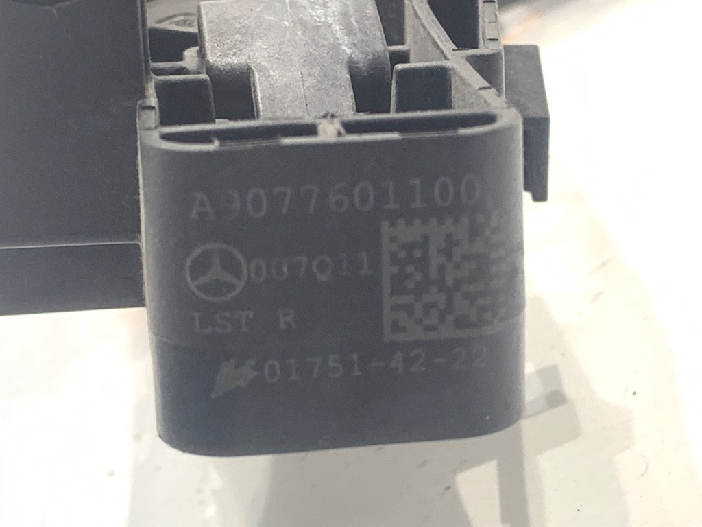 STARK-925247-2