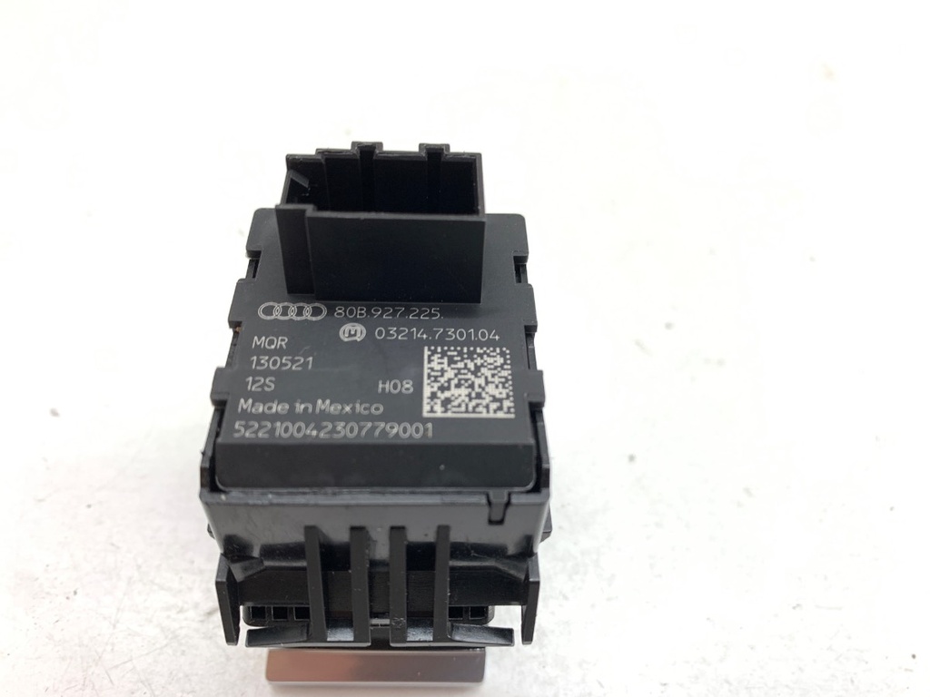 STARK-931079-4