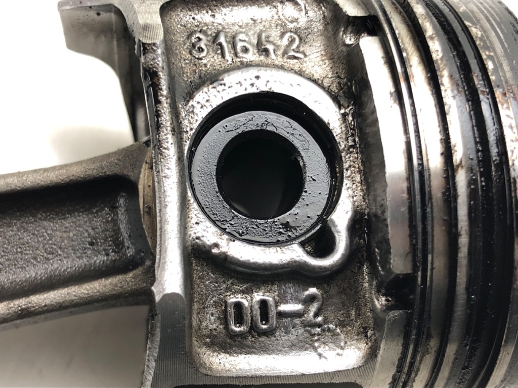 STARK-556372-4
