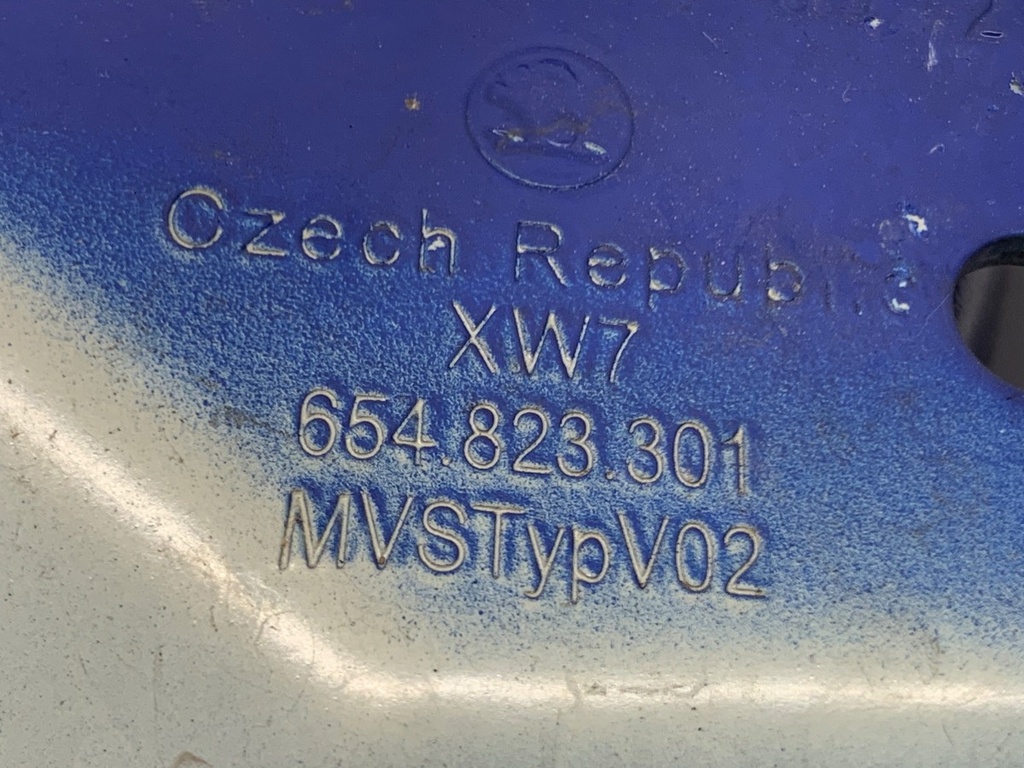 STARK-890937-2