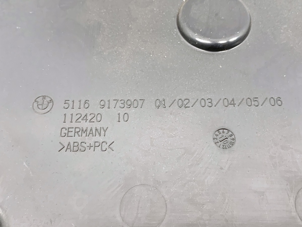 STARK-744136-4