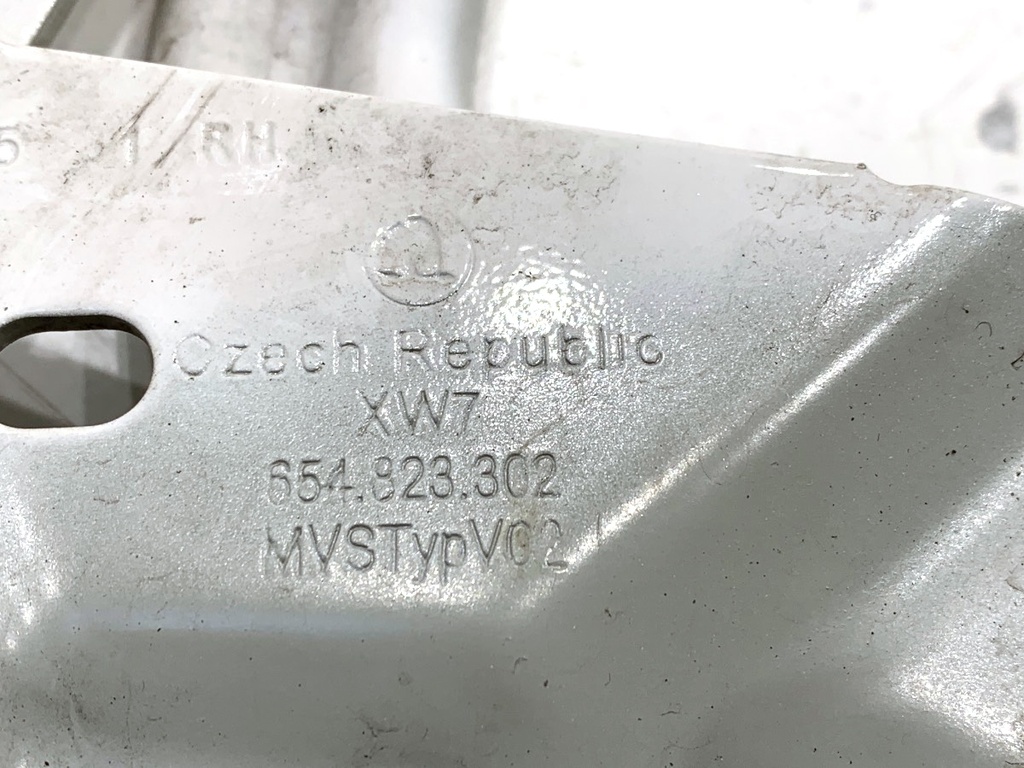 STARK-851153-3