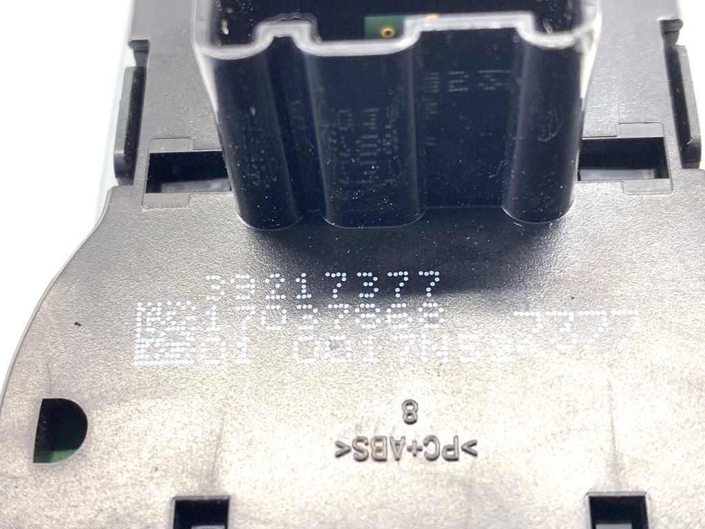 STARK-825633-3