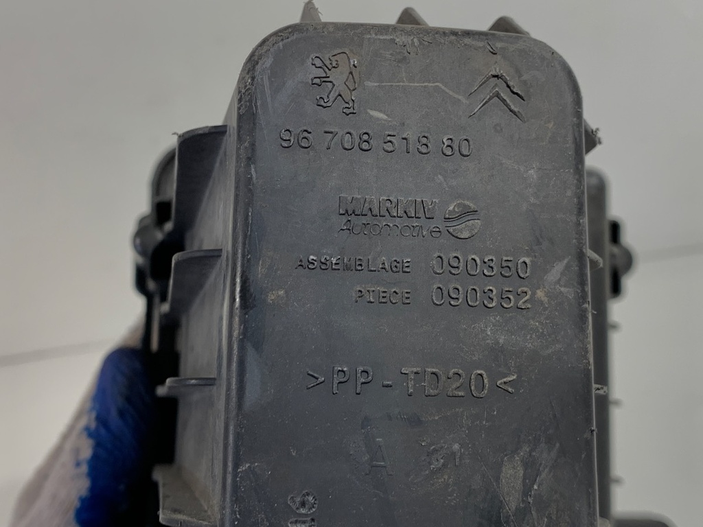 STARK-925543-4