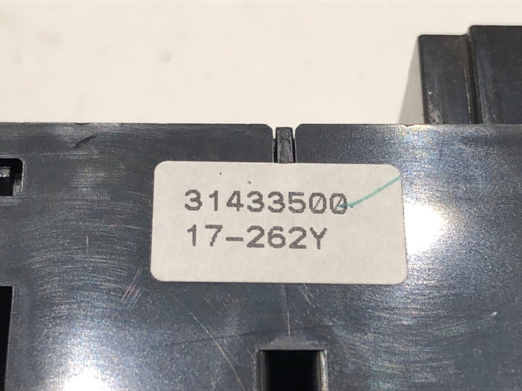 STARK-820479-3