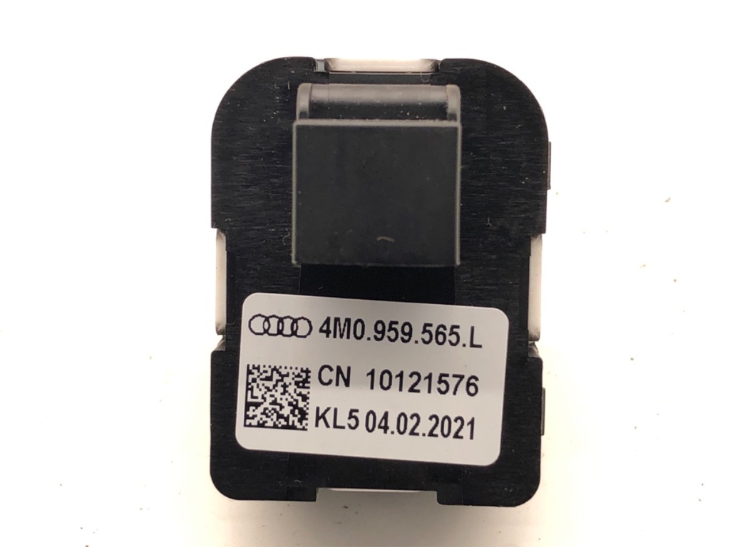 STARK-821827-2