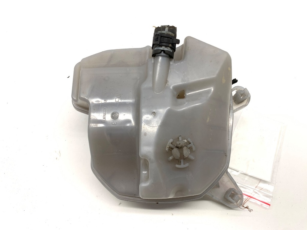 STARK-890935-1