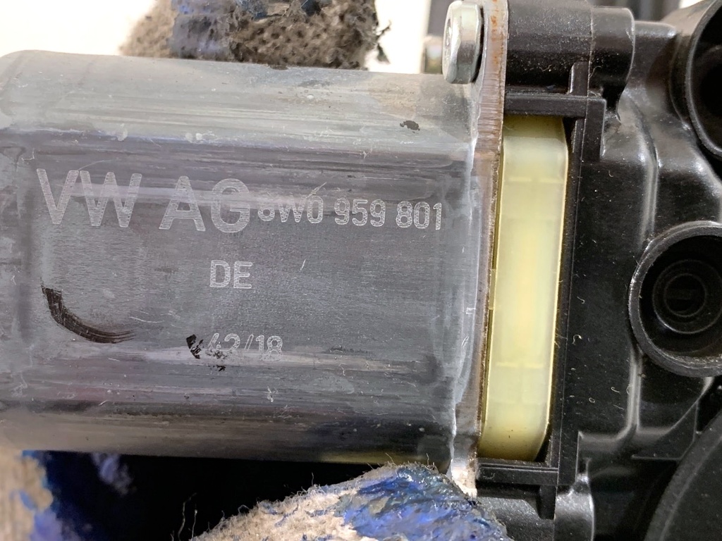 STARK-832491-4