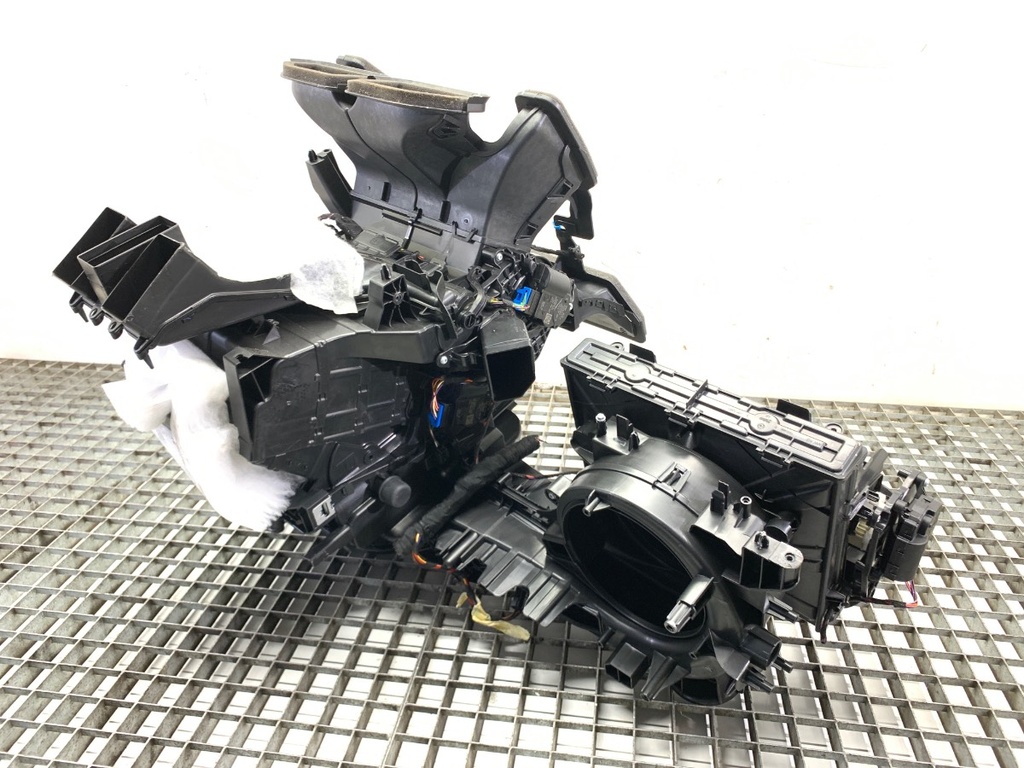 STARK-890992-4