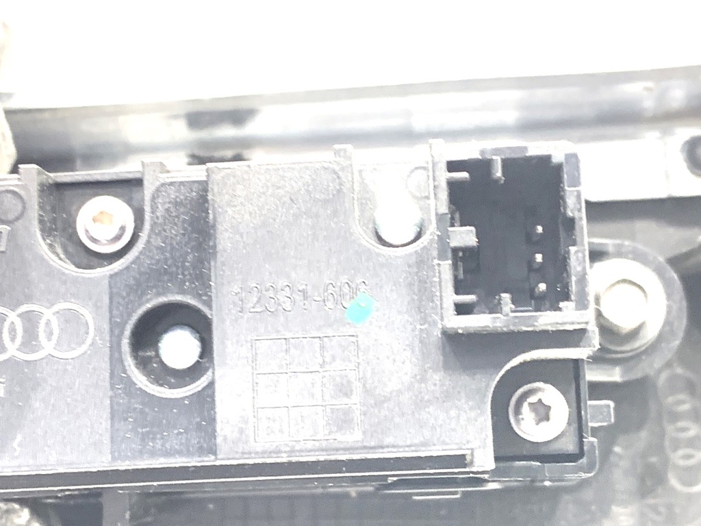 STARK-833993-4