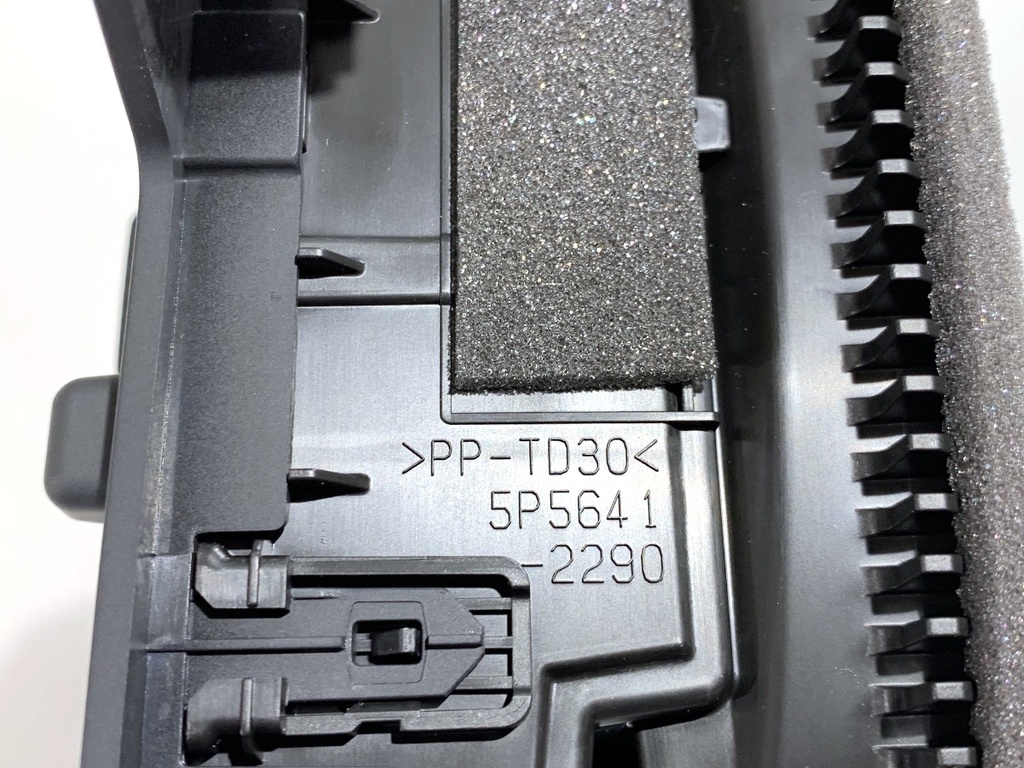 STARK-829828-4