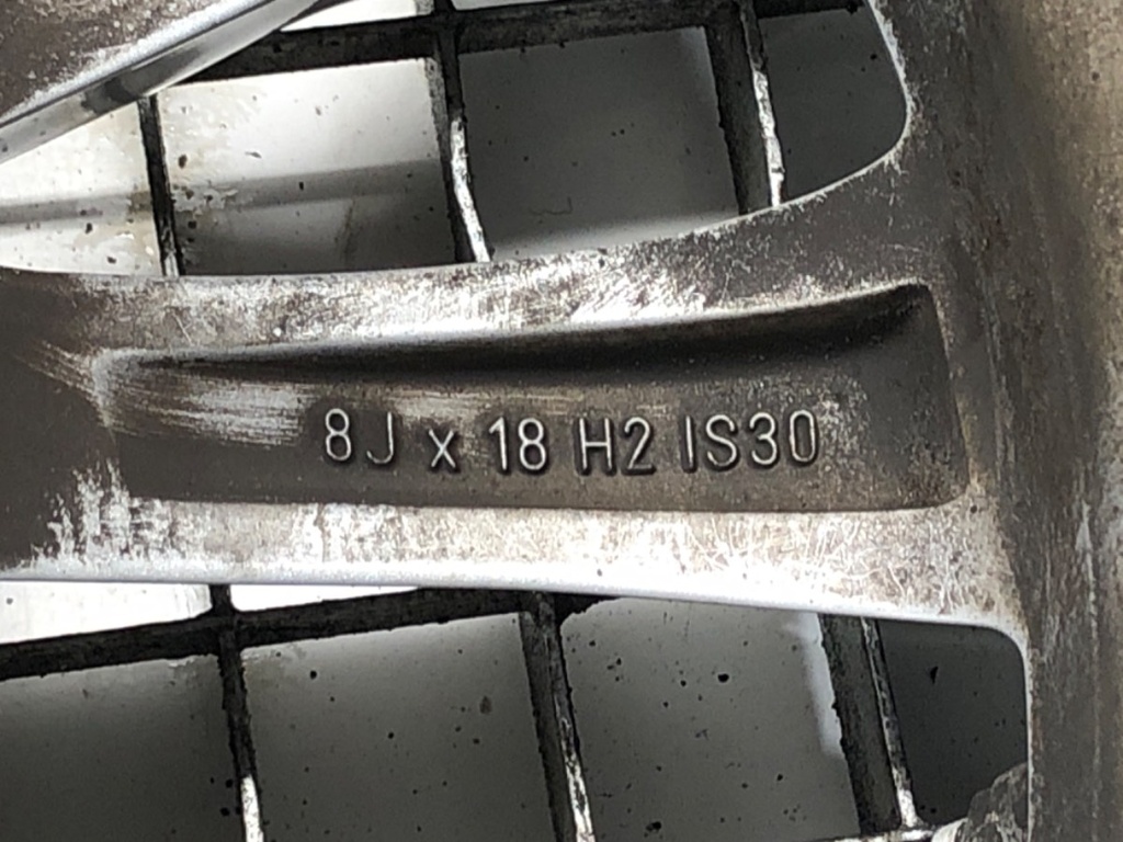 STARK-688972-6