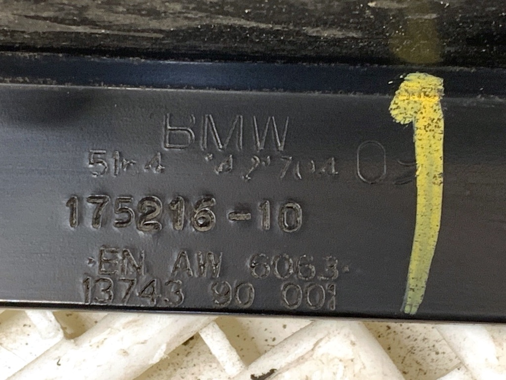 STARK-889083-4
