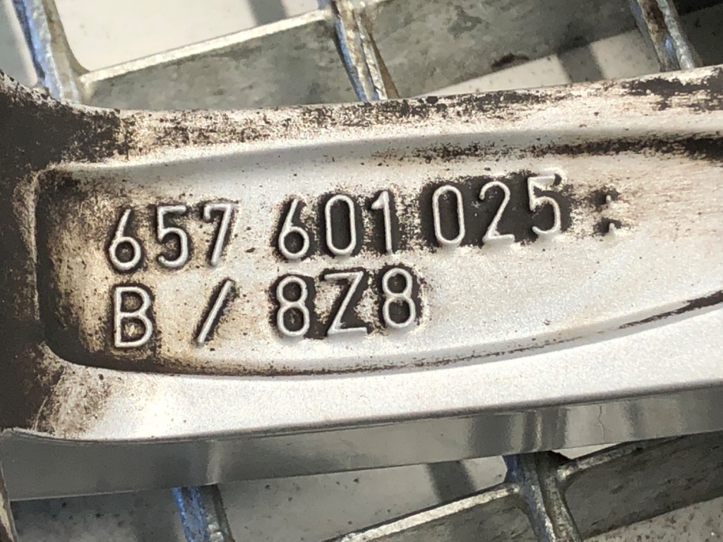 STARK-854641-6