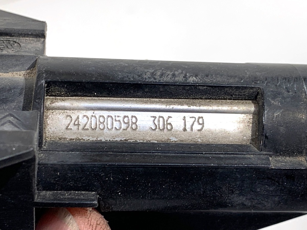STARK-899863-4