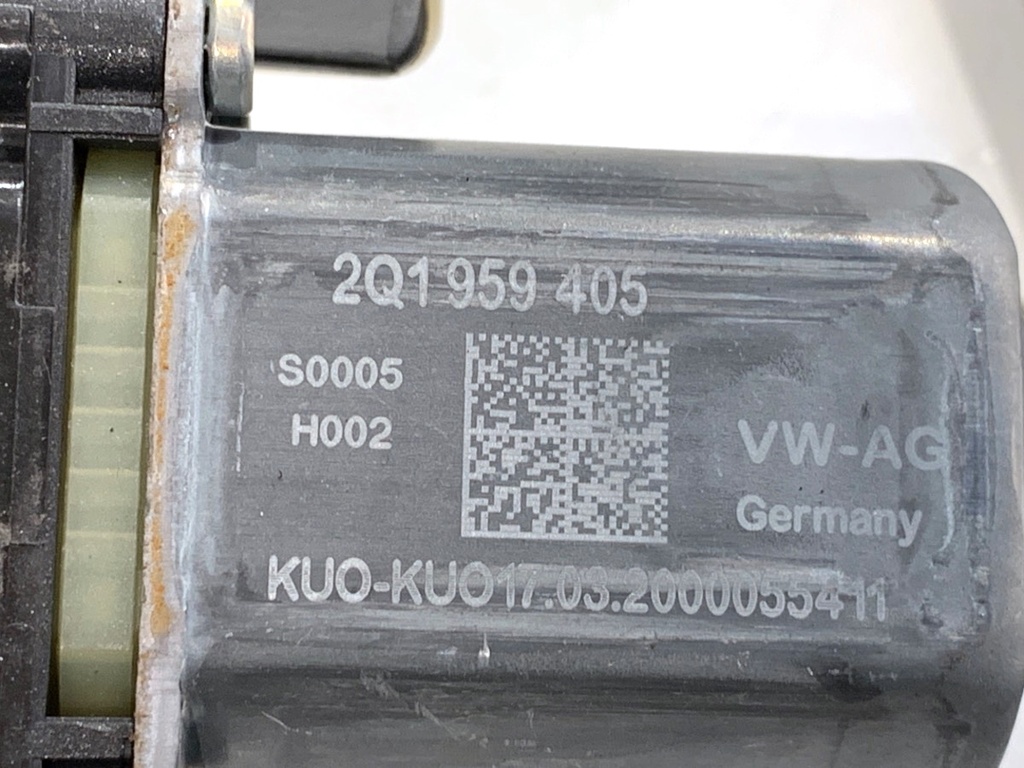 STARK-890988-4