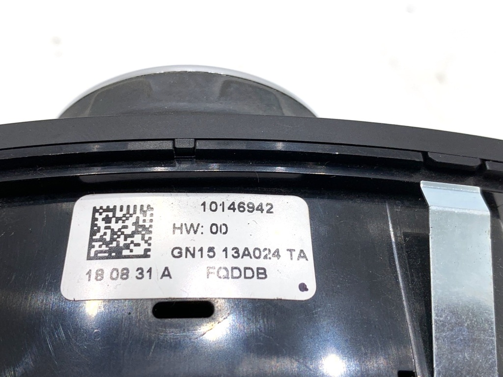 STARK-878192-4