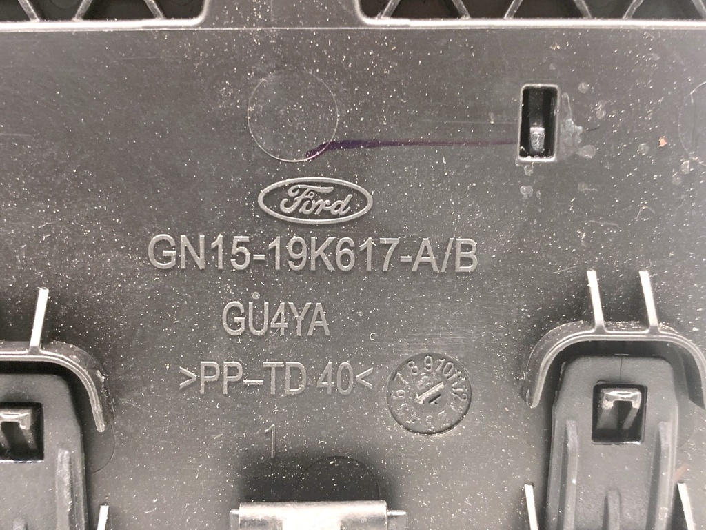 STARK-848077-4