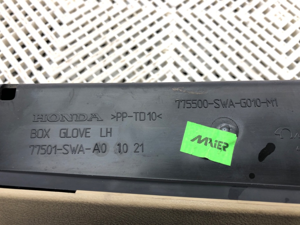 STARK-679612-3