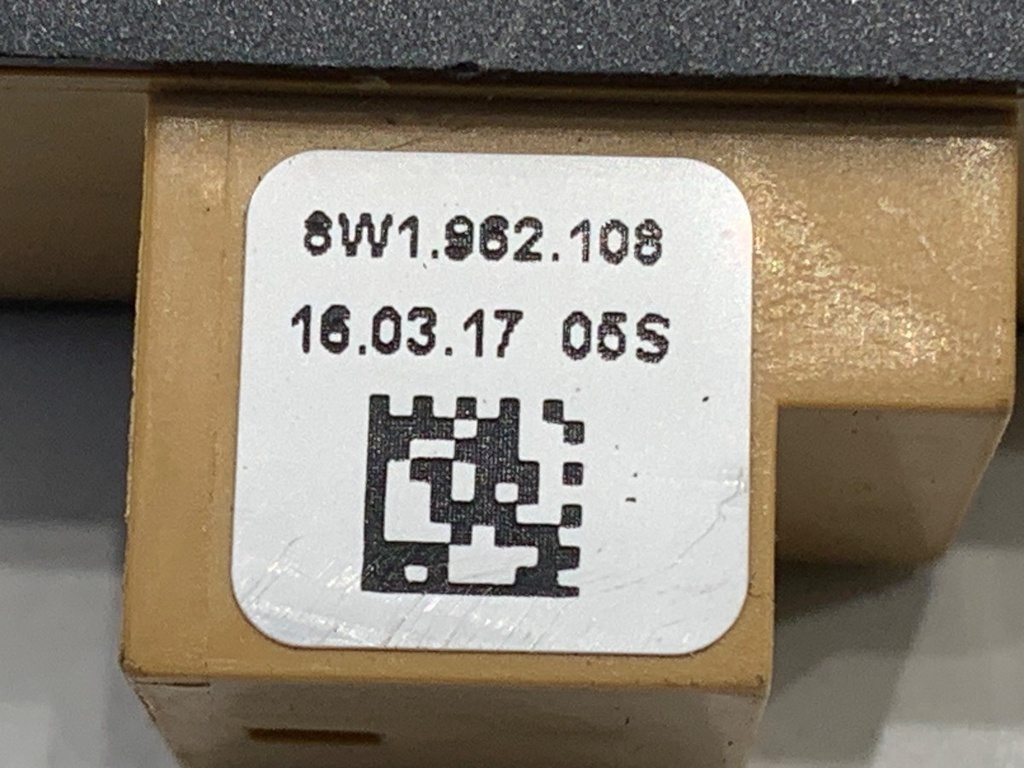 STARK-737733-3
