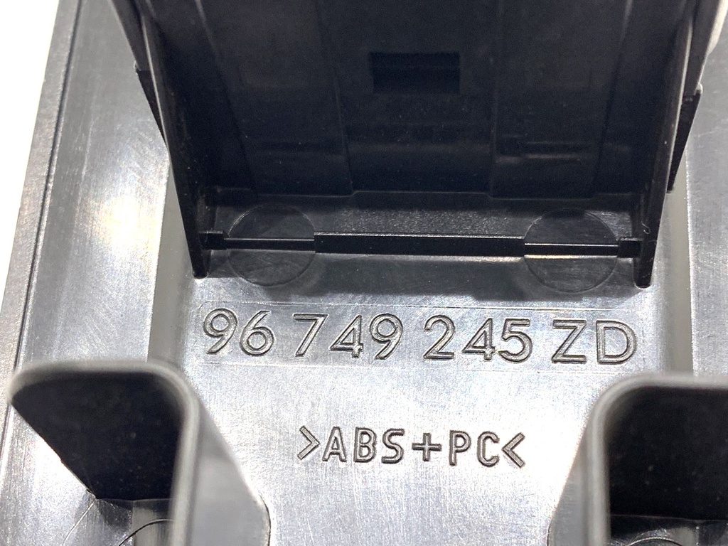 STARK-831516-3