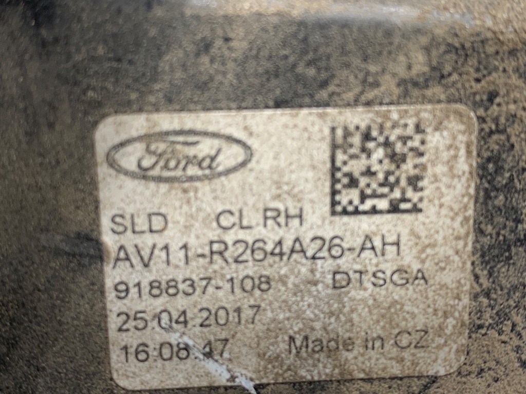 STARK-929807-4