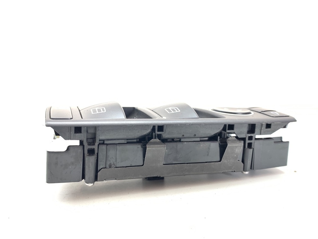 STARK-938702-1