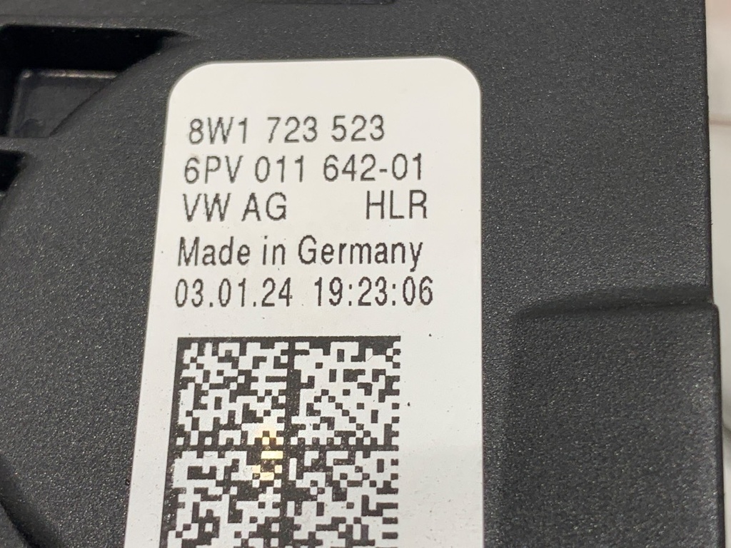 STARK-738218-4