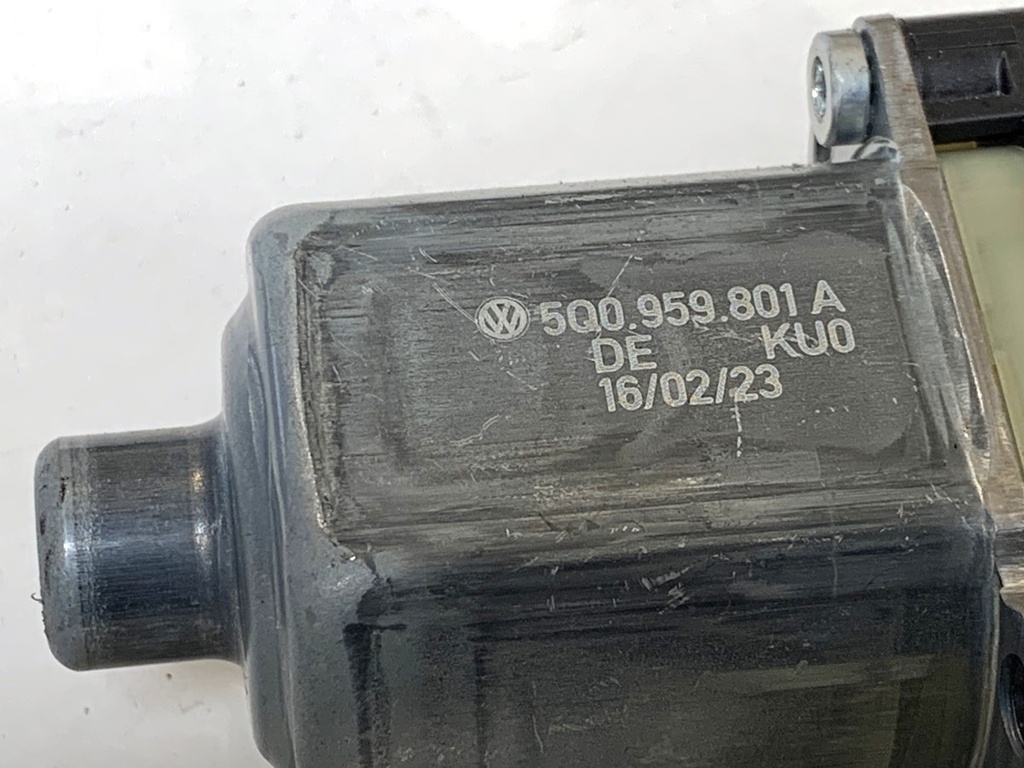 STARK-896822-4