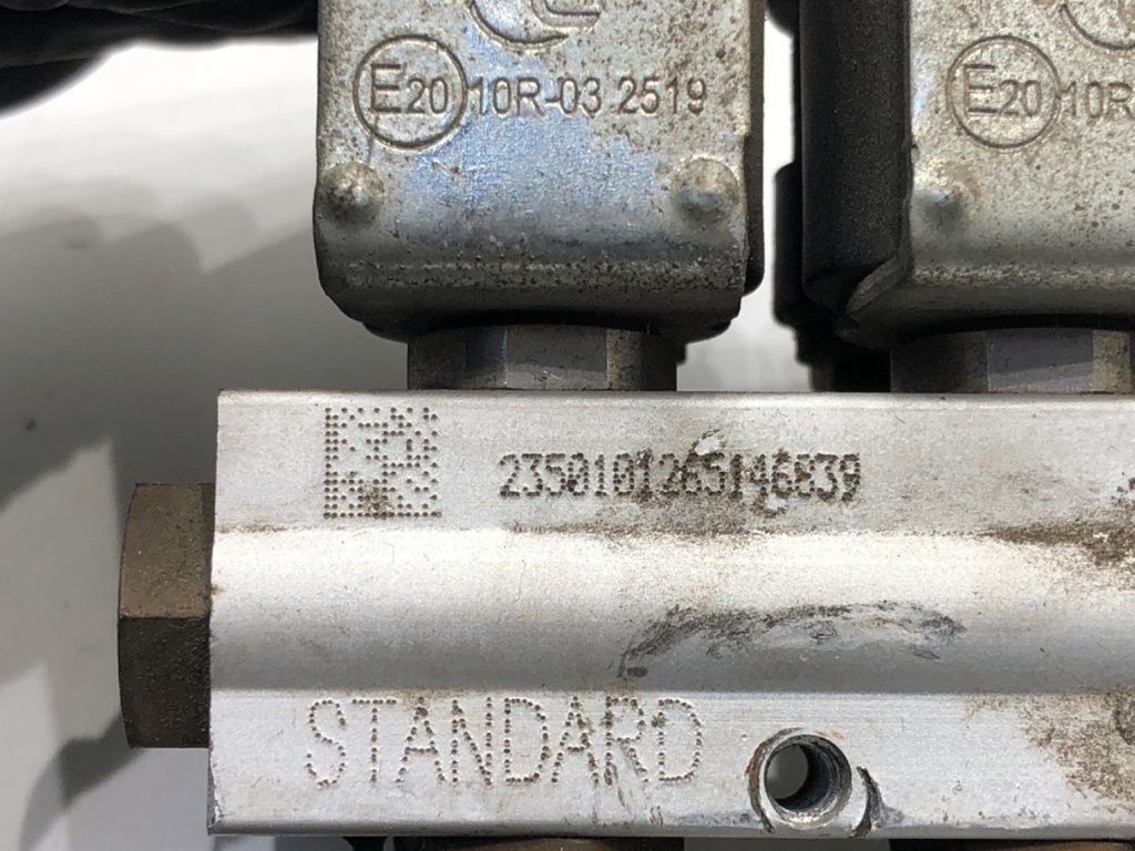 STARK-588577-4