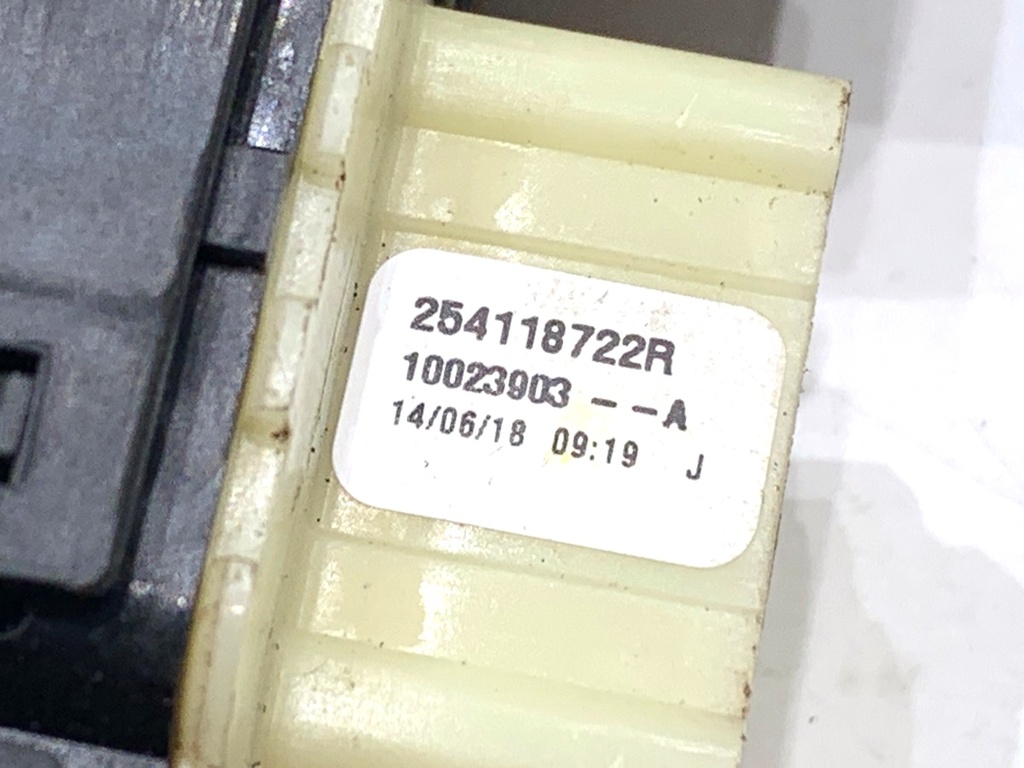STARK-784779-6