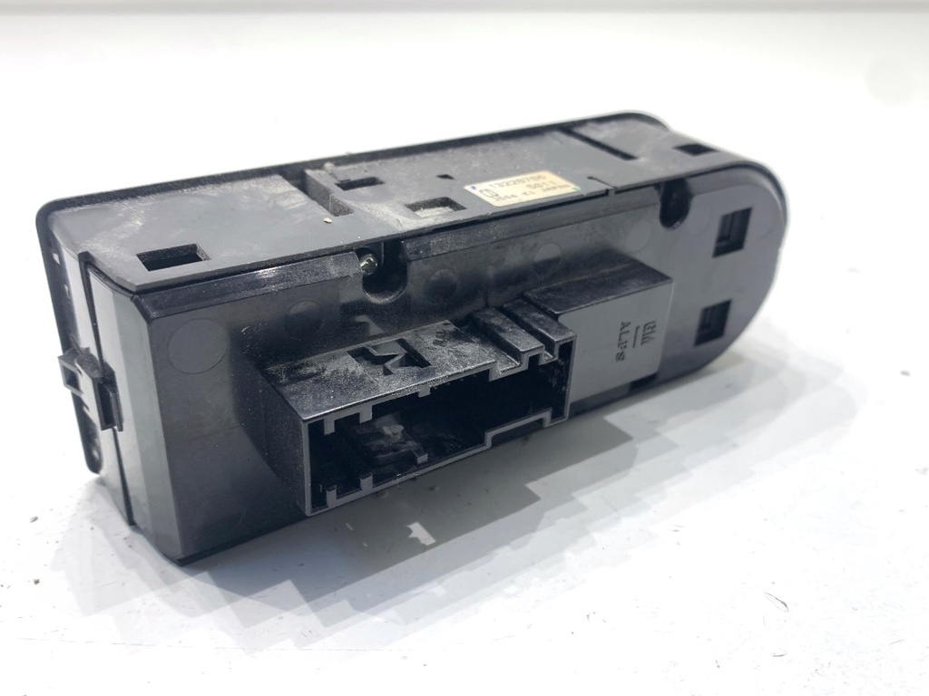 STARK-858482-2
