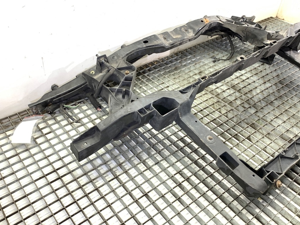 STARK-929897-5