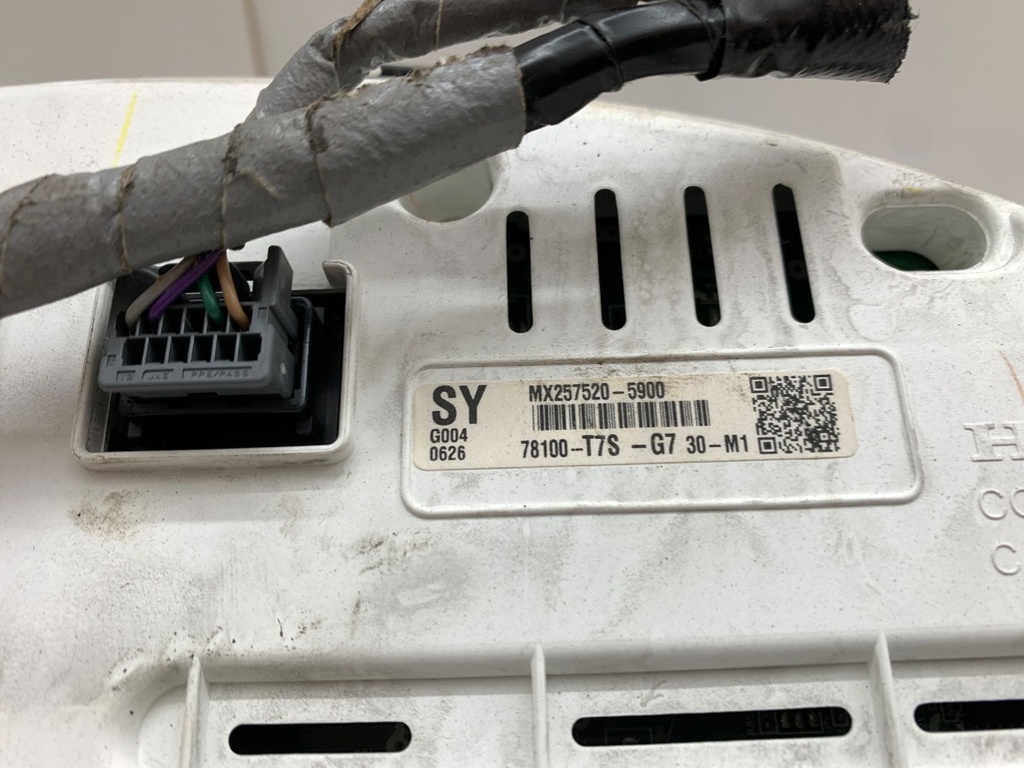 STARK-931835-4