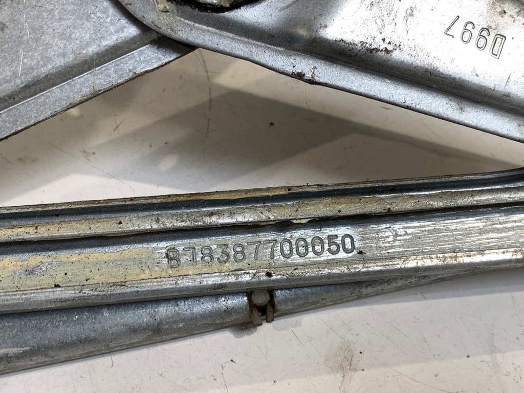 STARK-931344-5