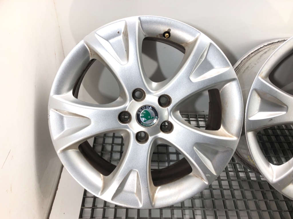 STARK-639018-4