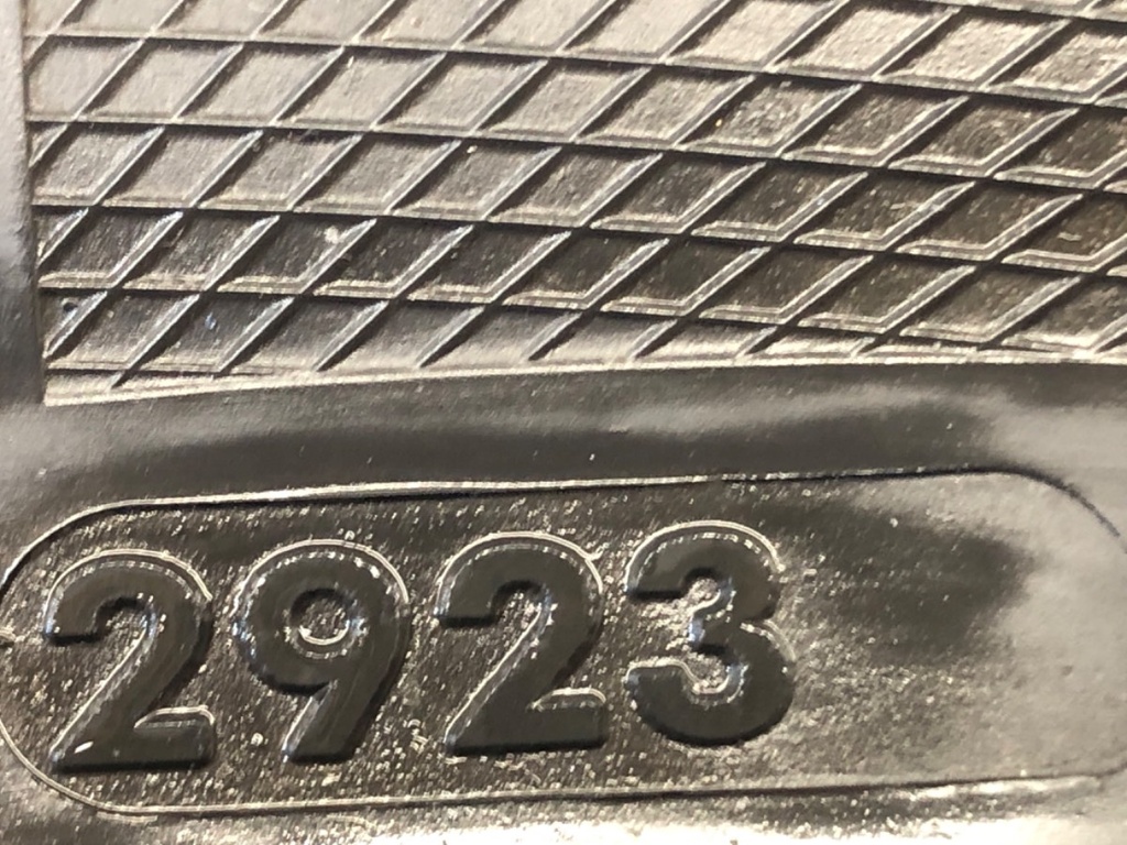 STARK-889271-4