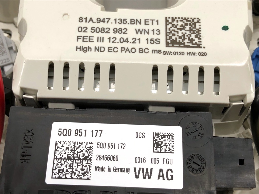STARK-821847-4