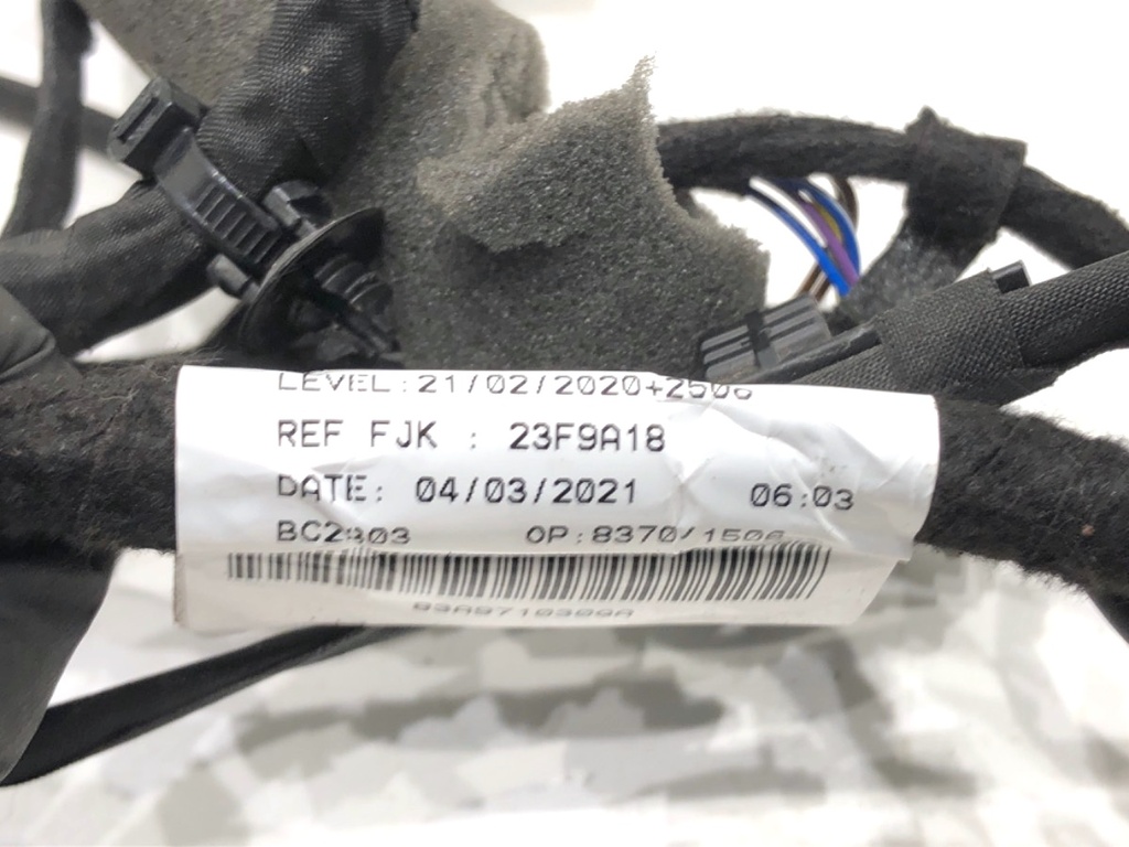 STARK-821875-3