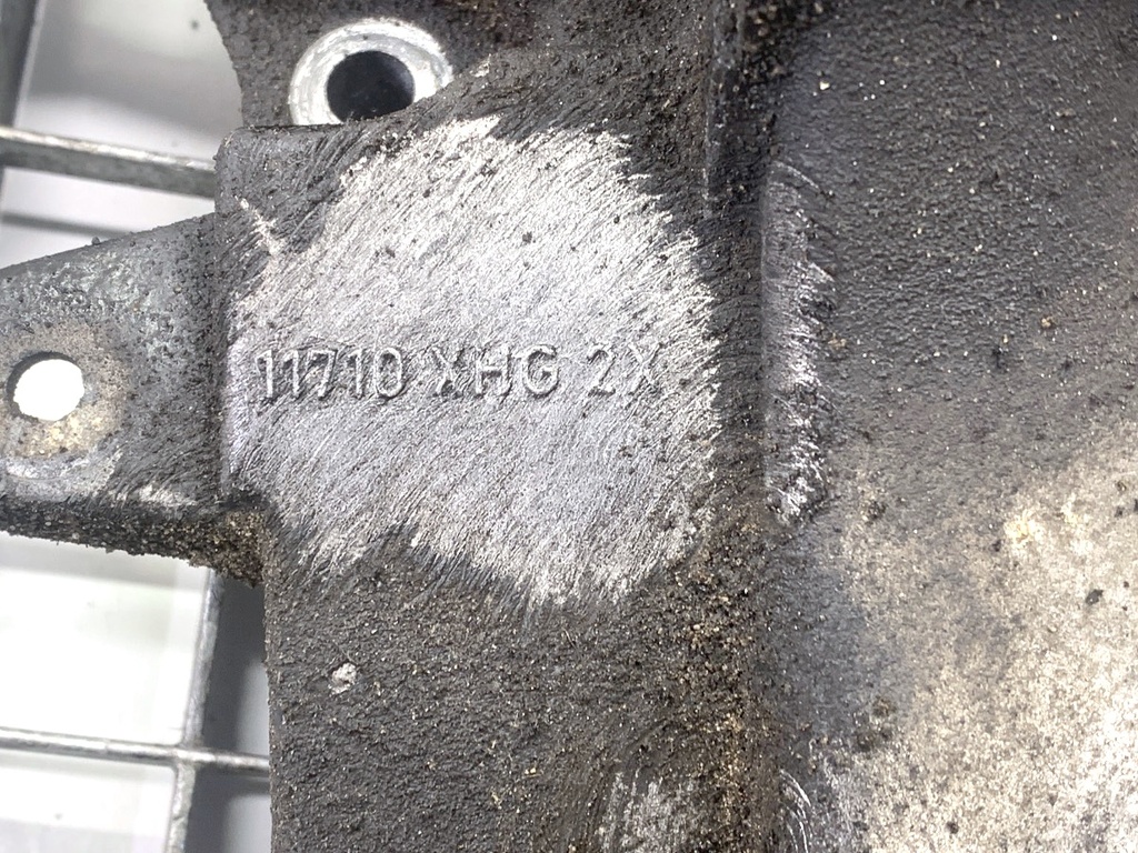 STARK-838667-3