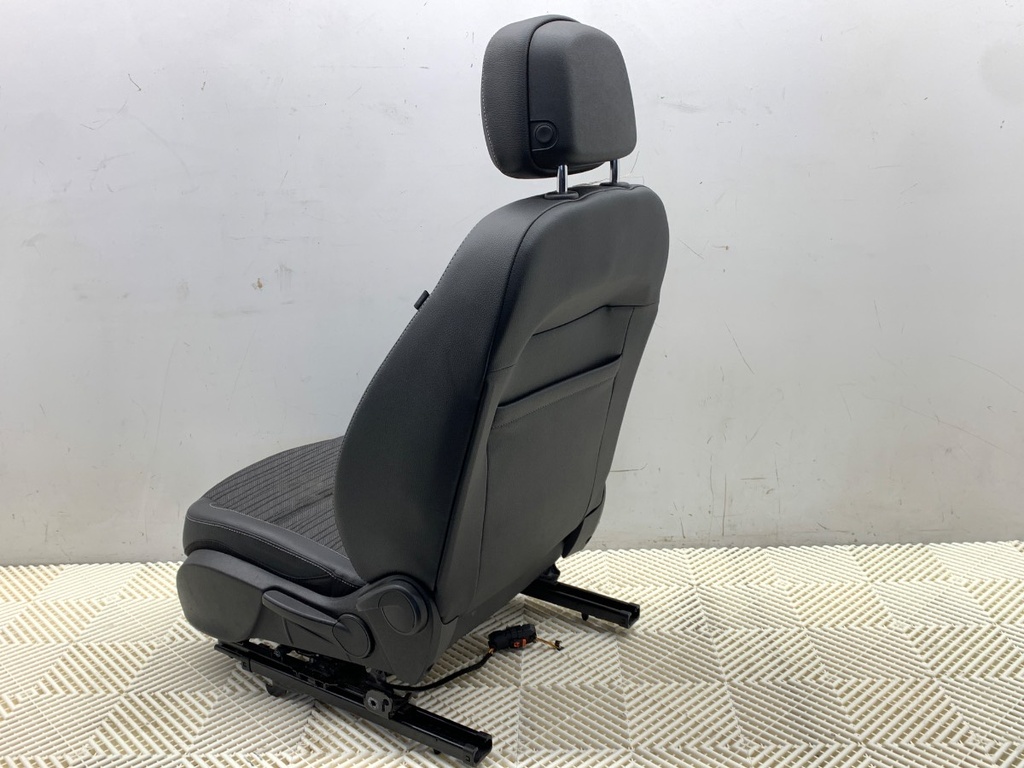 STARK-929942-1
